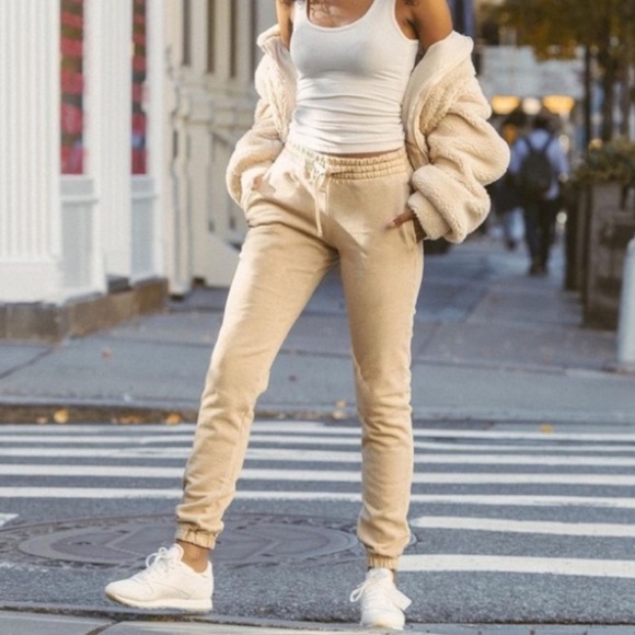 🔥🔥TALENTLESS - PREMIUM SWEATPANTS🔥🔥 - Picture 2 of 9